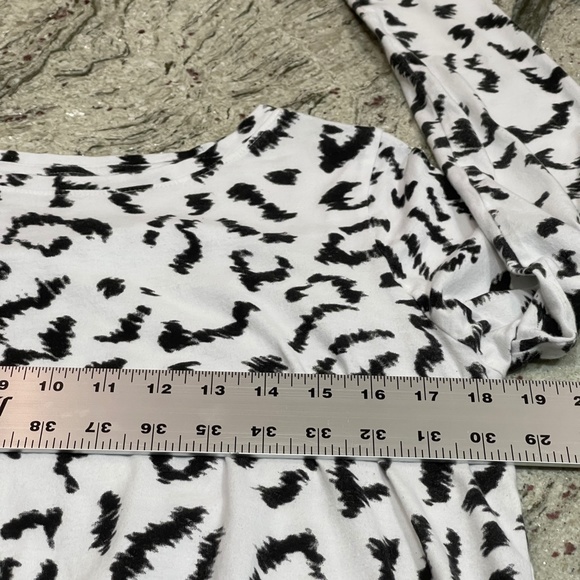 Seed to Style Women's Organic Cotton Long Sleeve Shirt Black Leopard Print - Picture 9 of 10